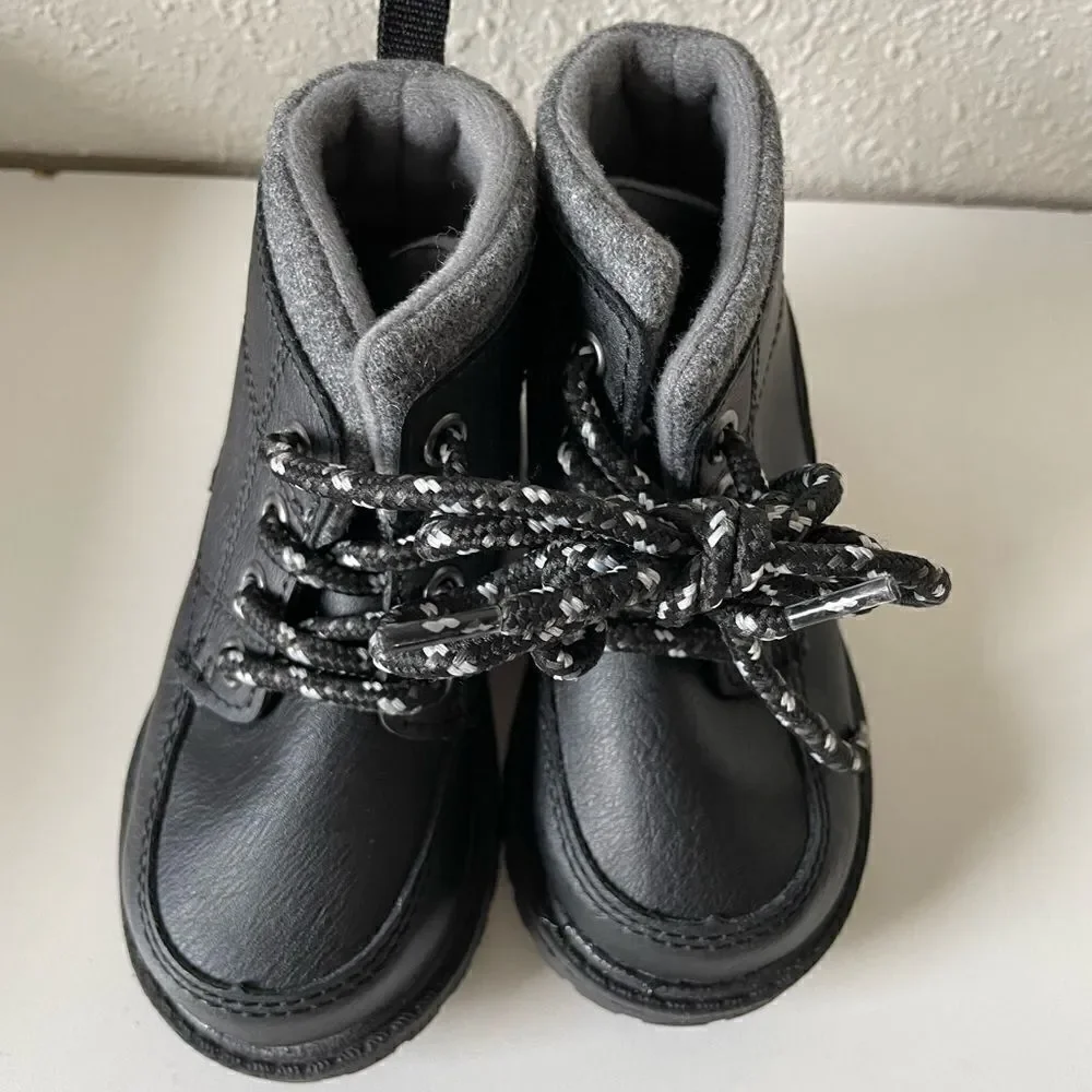 OshKosh Bgosh Boots Size 5 Baby EUC